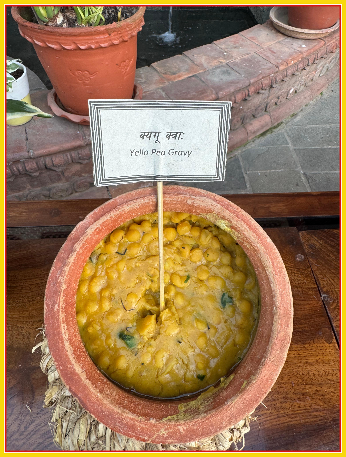 कय्गु क्वाः - Yellow Pea Gravy